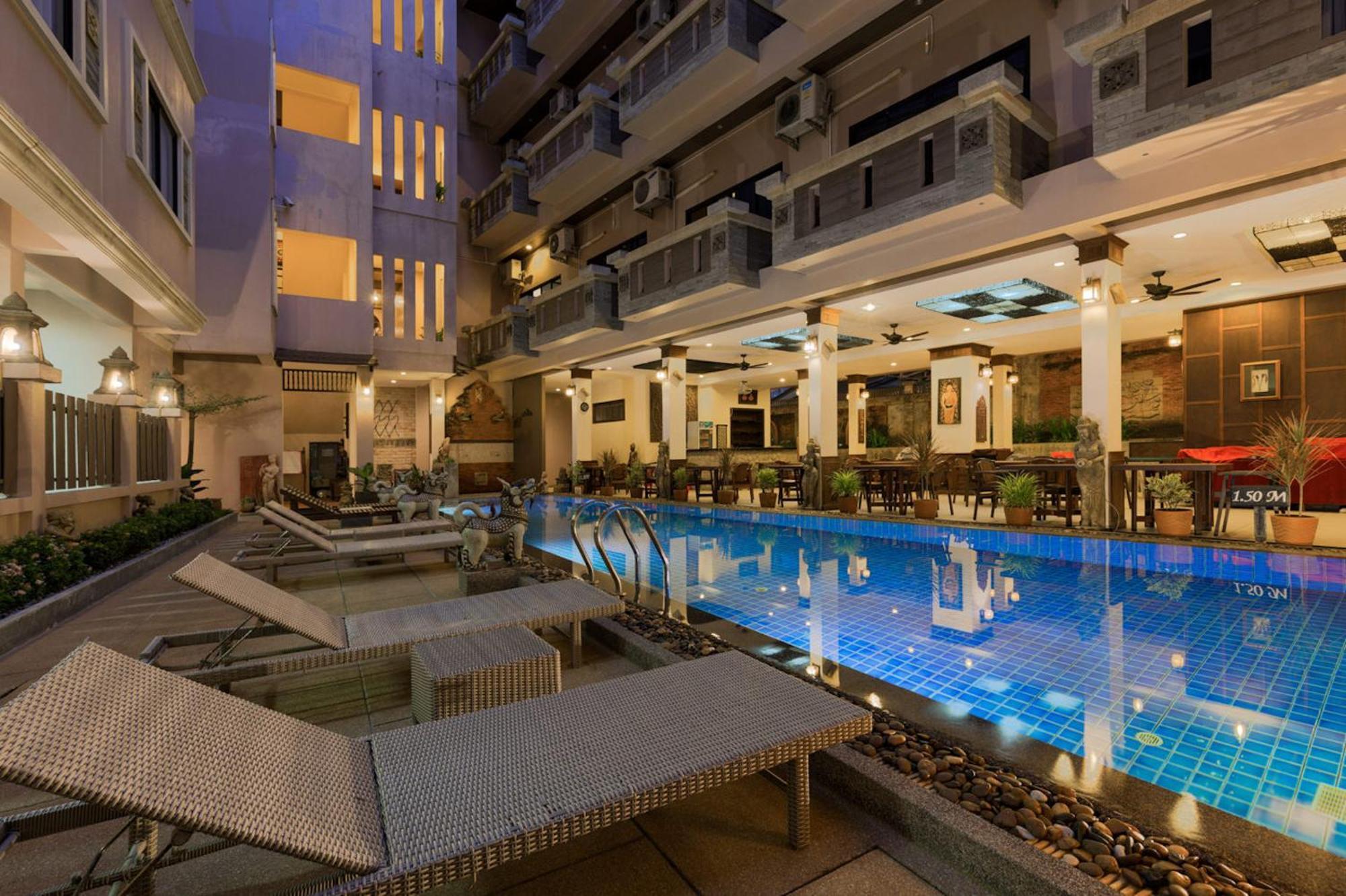 Seeka Boutique Resort Patong Экстерьер фото